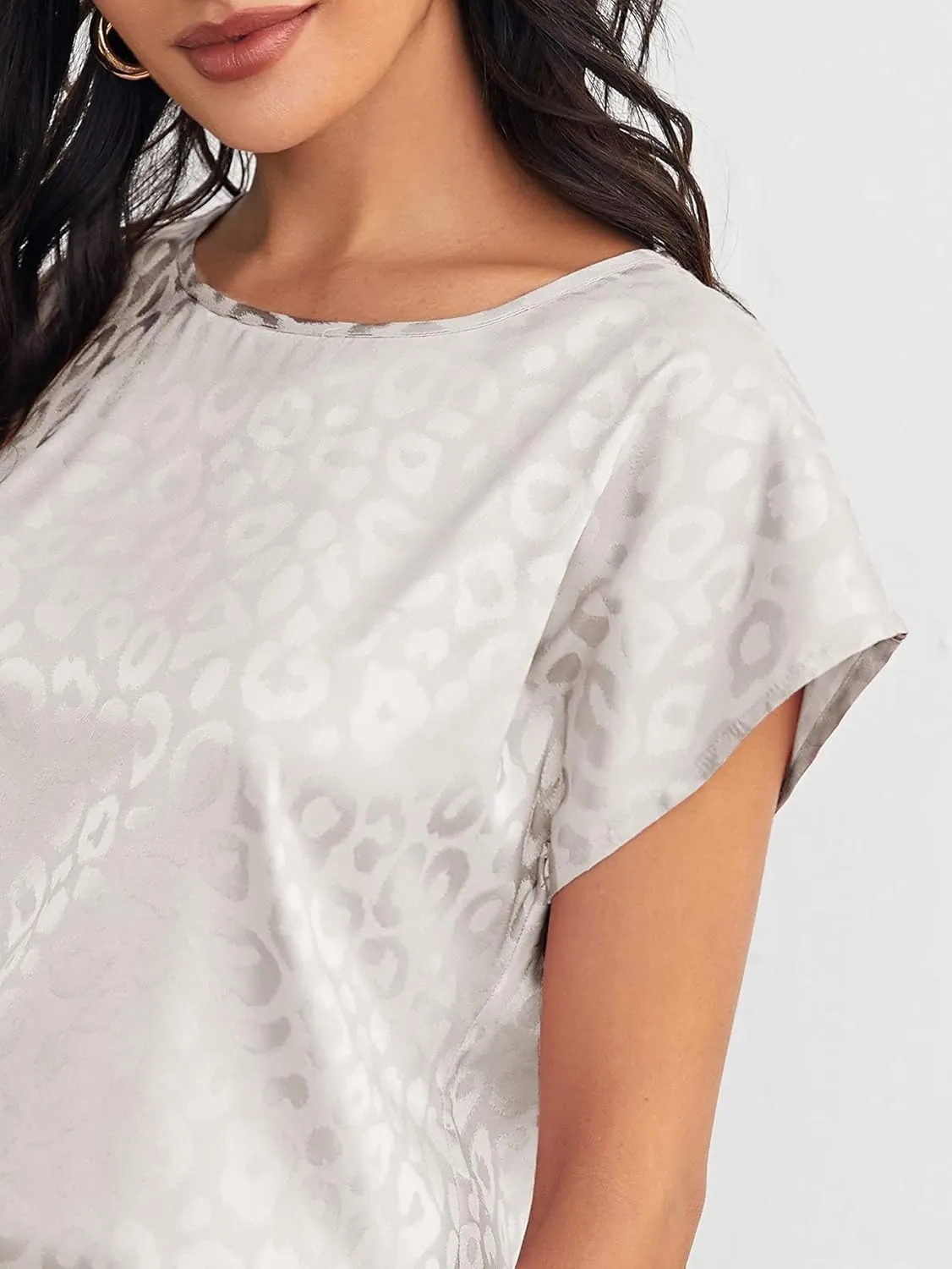 Floerns Women's Casual Cap Sleeve Leopard Print Satin Silk Blouse Tops